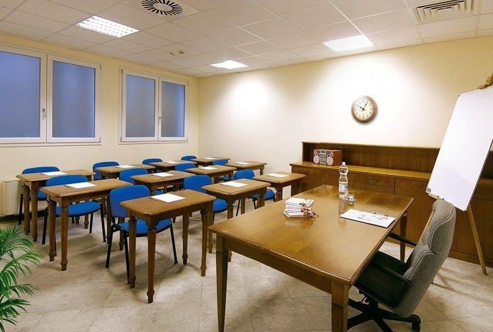 Hotel Dal Ponte Басано дел Грапа Екстериор снимка