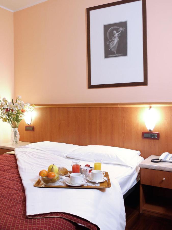 Hotel Dal Ponte Басано дел Грапа Стая снимка